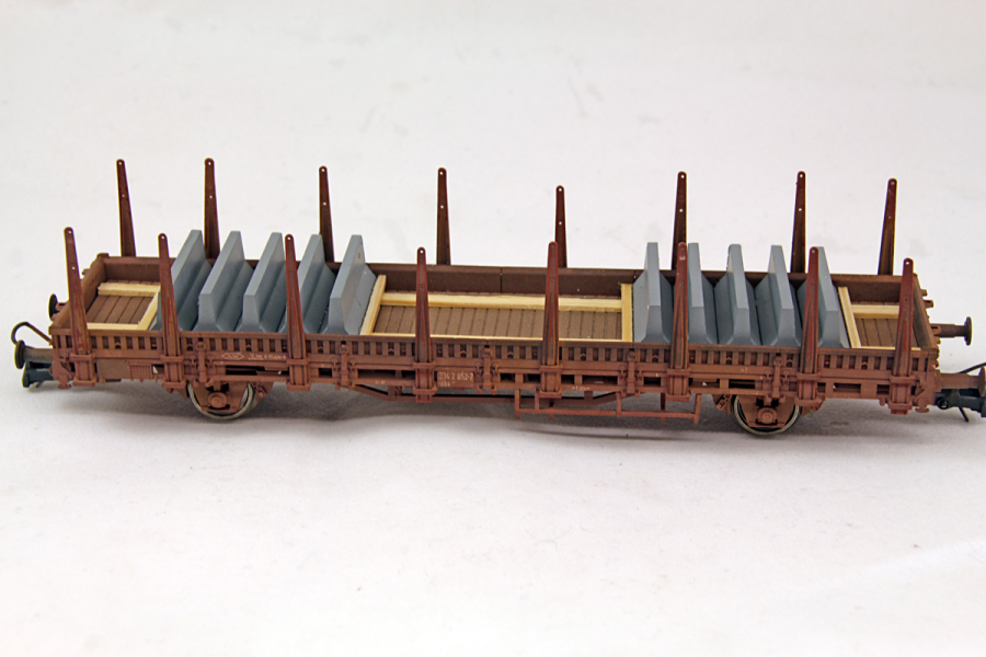 Fahrbahntrenner aus Beton